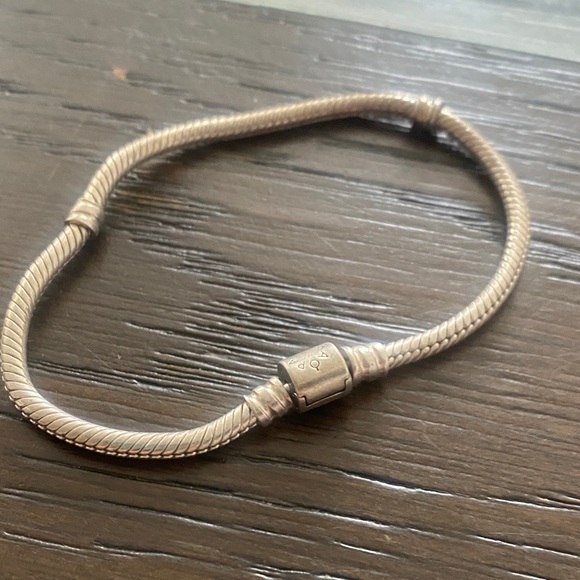 Pandora moments sterling Silver barrel clasp  Snake Chain Bracelet 7 inches - Picture 2 of 4